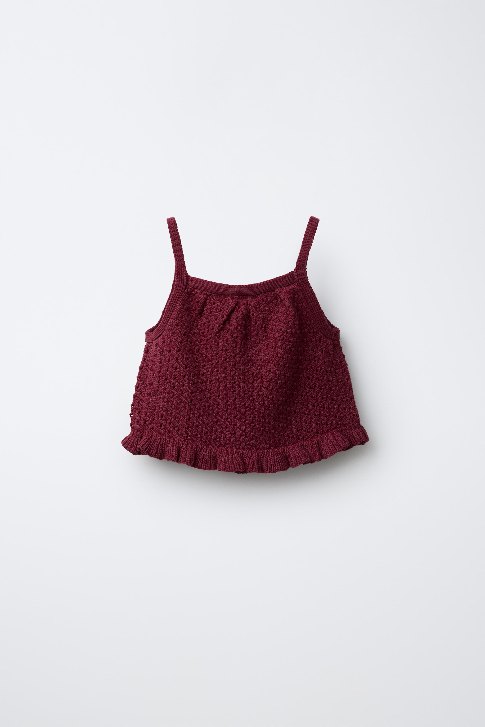 TOP EN MAILLE AVEC DÉTAIL CROCHET